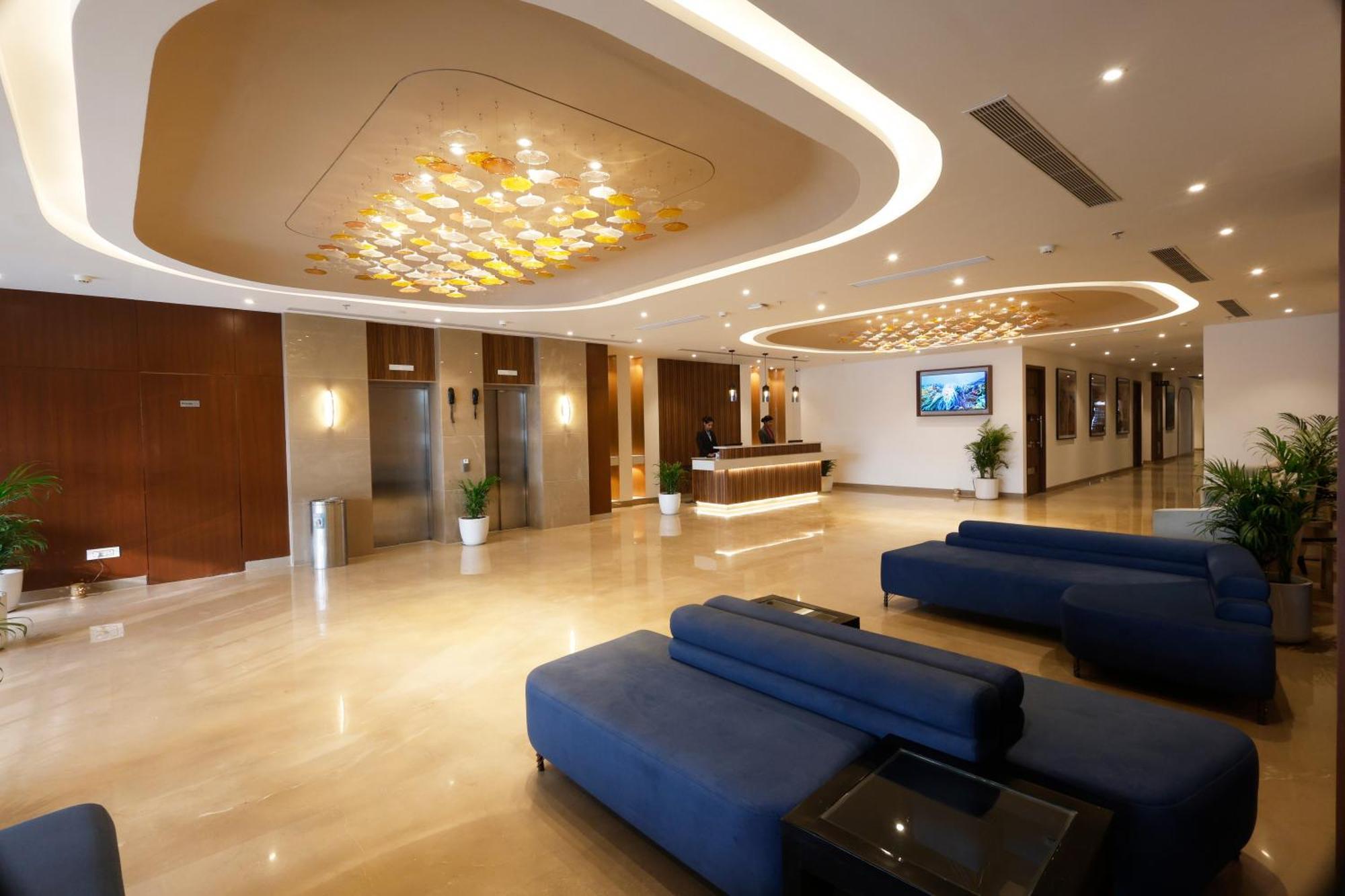Tulip Inn Zirakpur Buitenkant foto