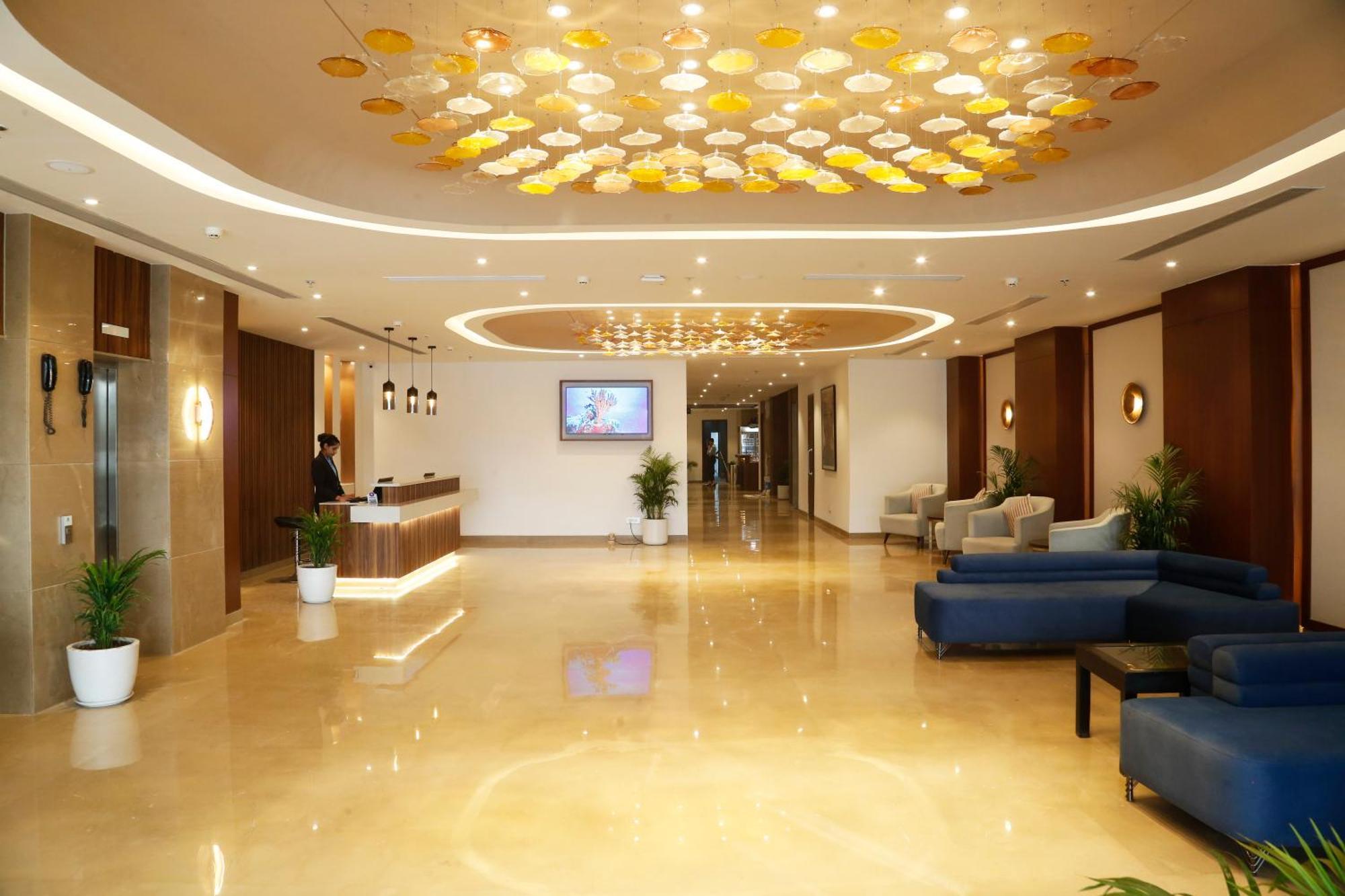 Tulip Inn Zirakpur Buitenkant foto