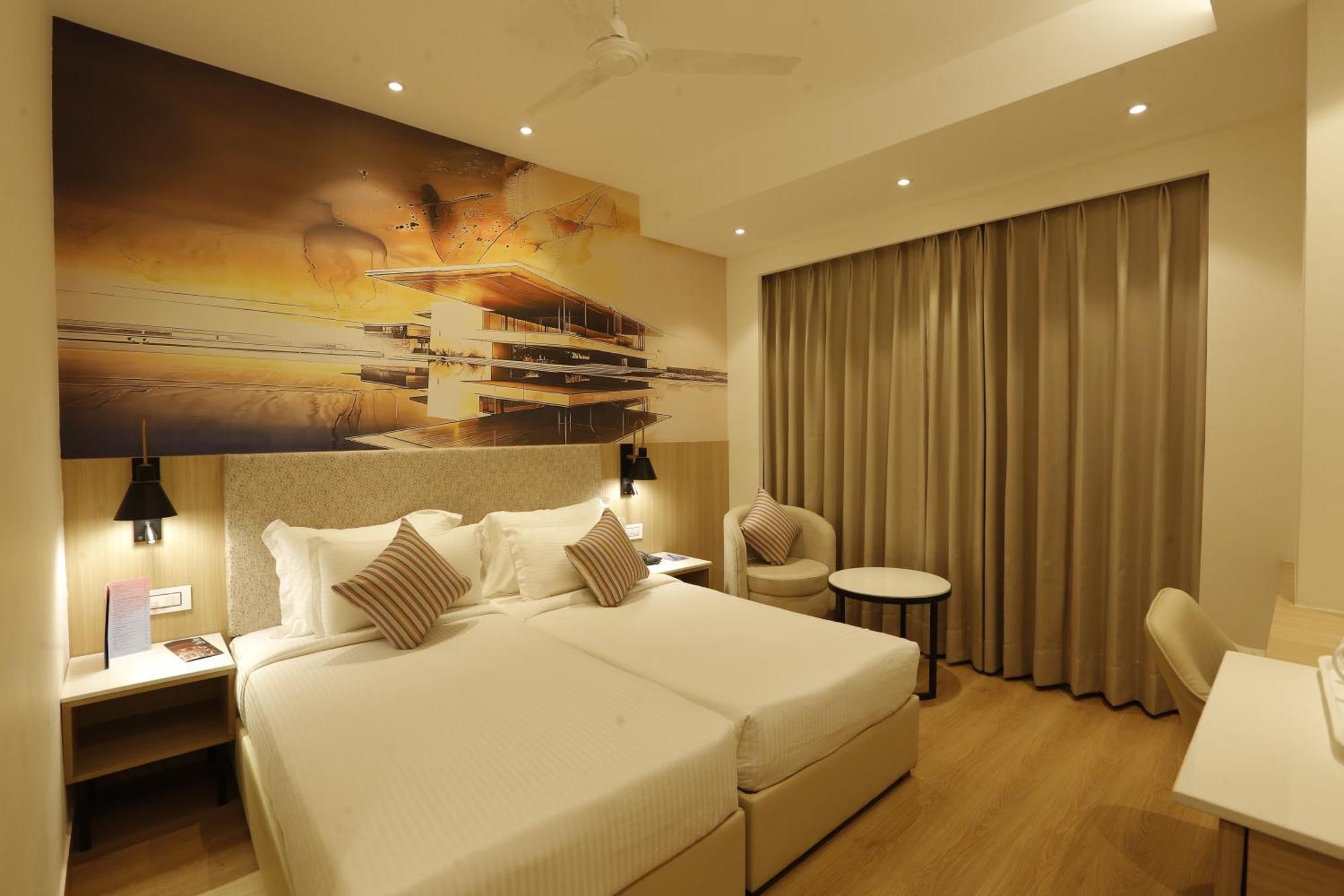Tulip Inn Zirakpur Buitenkant foto